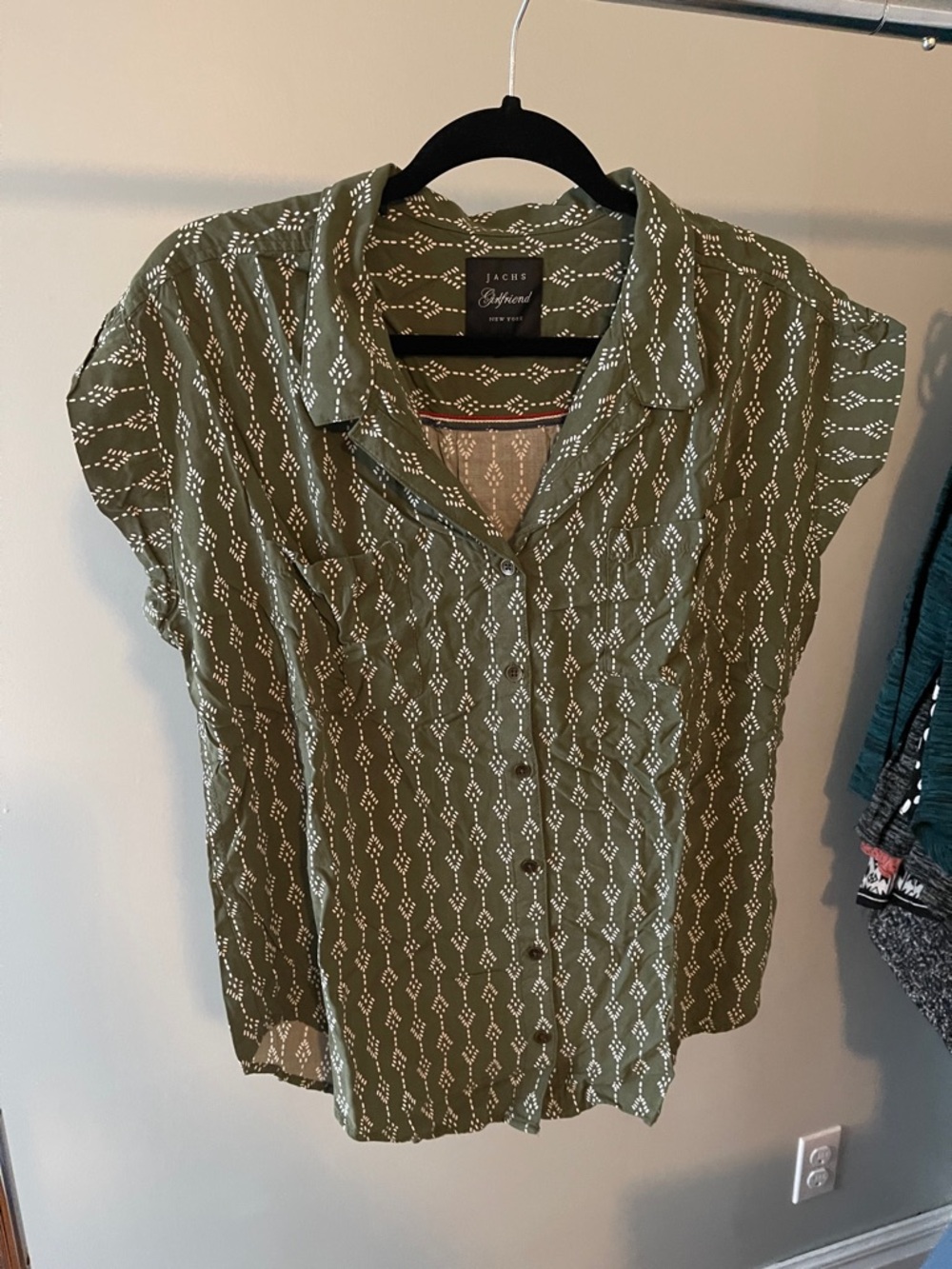 JACHS Girlfriend Olive Green Printed Short-Sleeve Button-Down